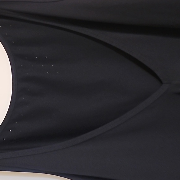 Nike Performance Tank - Picture 7 of 7